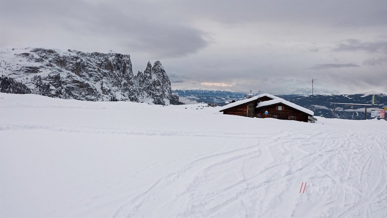 Laurinhütte Seiser Alm Winter Leichte Winterwanderung