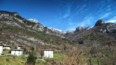 Eine Mischung aus mediterraner und alpiner Landschaft: die Val Vasotina